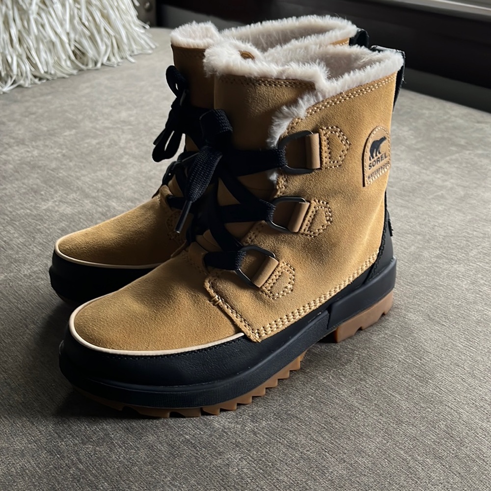 Sorel Tivoli Boots, worn twice-no snow.